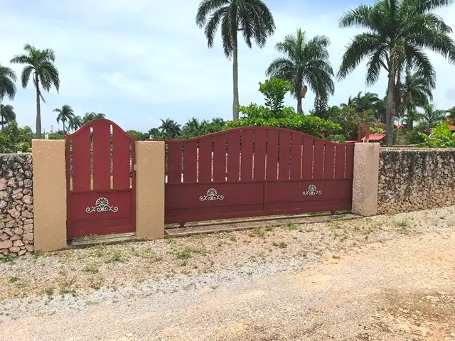 Gated Community near Cabrera